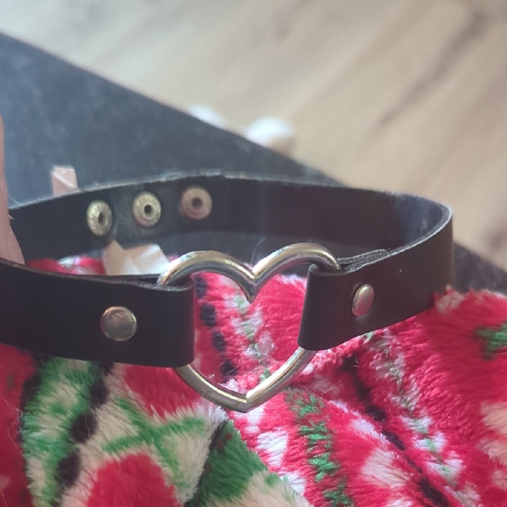 Wish Black Heart Choker